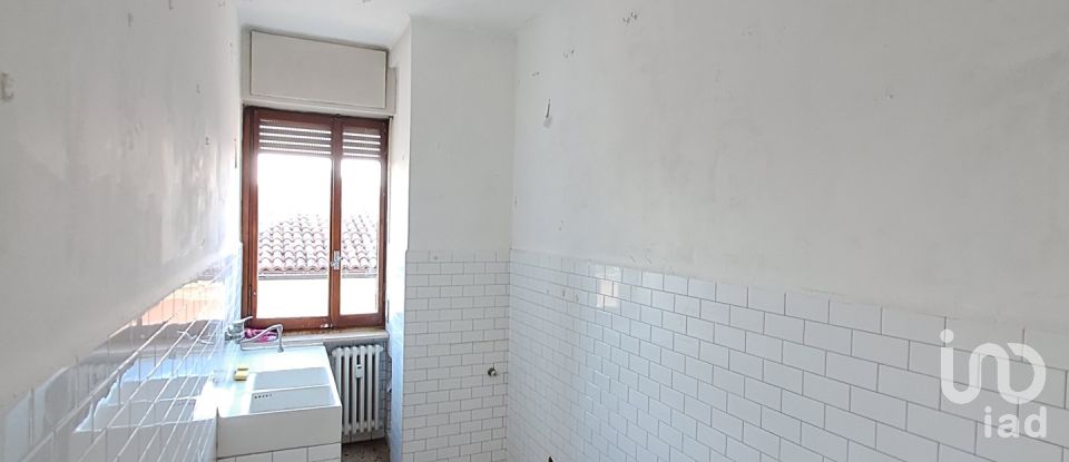 Appartamento 5 locali di 72 m² a Alessandria (15121)