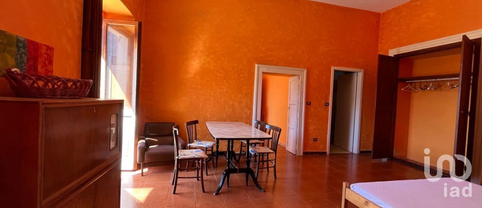 Palazzo / Stabile 4 locali di 55 m² a - (87030)