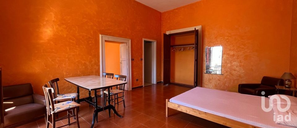 Palazzo / Stabile 4 locali di 55 m² a - (87030)