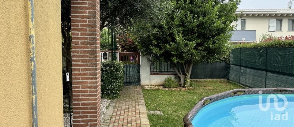 Casa 5 locali di 103 m² in Castiglione delle Stiviere (46043)