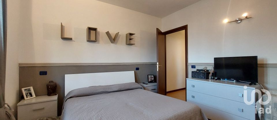 Two-room apartment of 61 m² in Reggio nell'Emilia (42124)