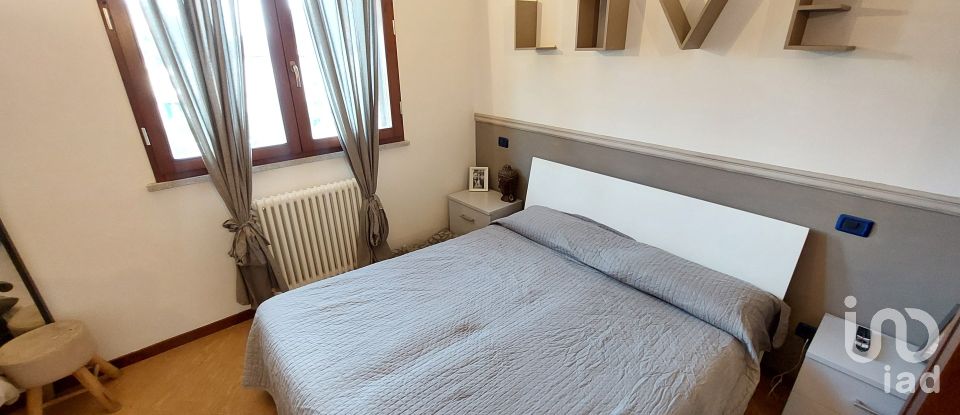 Two-room apartment of 61 m² in Reggio nell'Emilia (42124)