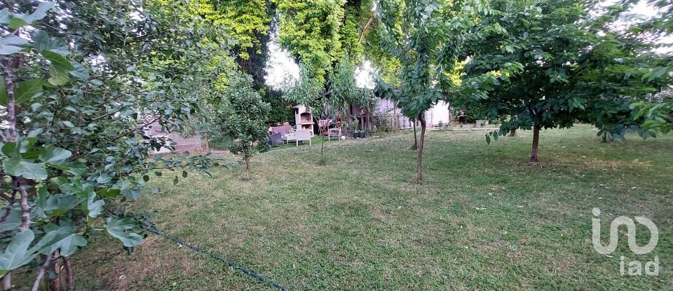 Bilocale di 61 m² a Reggio nell'Emilia (42124)