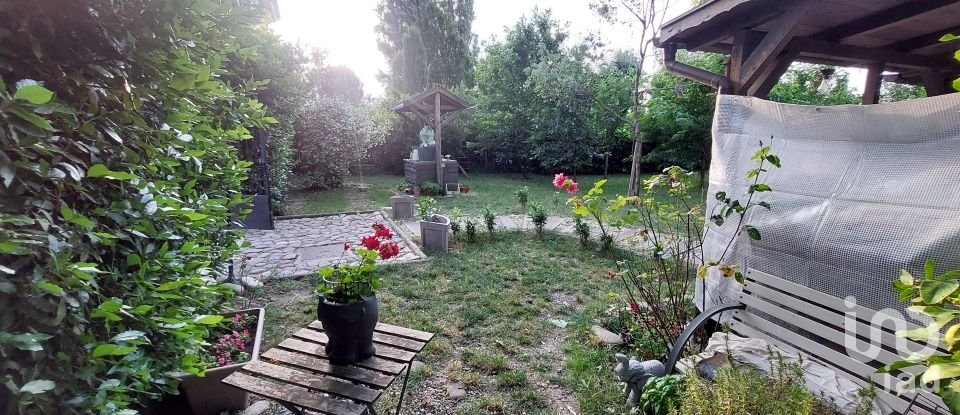 Bilocale di 61 m² a Reggio nell'Emilia (42124)