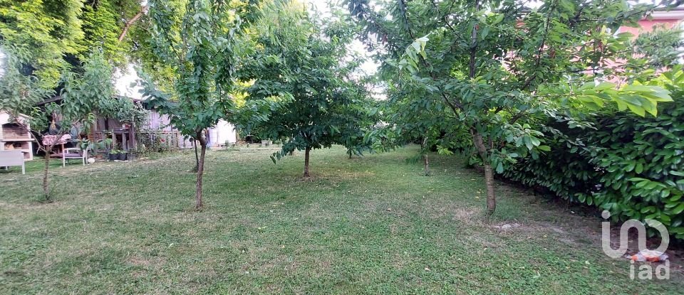 Bilocale di 61 m² a Reggio nell'Emilia (42124)