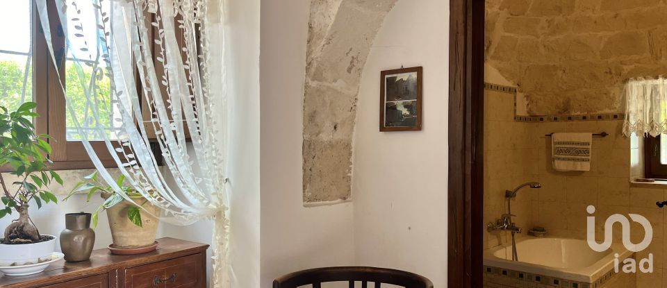 Trullo 4 locali di 236 m² in Martina Franca (74015)