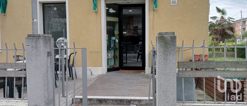 Bar tabacchi di 90 m² in Fano (61032)