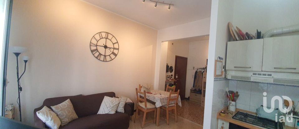 Four-room apartment of 55 m² in Genova (16141)