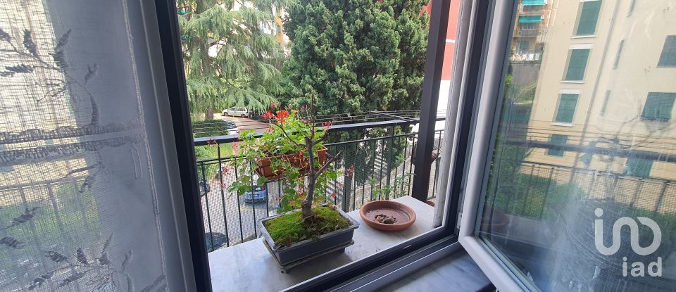 Four-room apartment of 55 m² in Genova (16141)