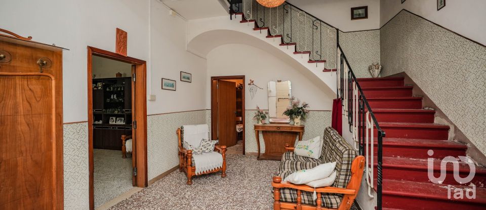 Casa indipendente 6 locali di 300 m² in Argenta (44010)