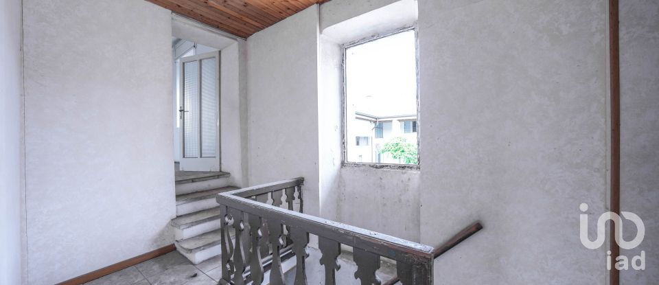 Town house 11 rooms of 451 m² in Calcinato (25011)