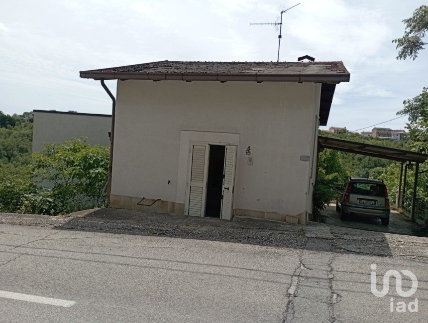 Town house 12 rooms of 120 m² in Tornareccio (66046)