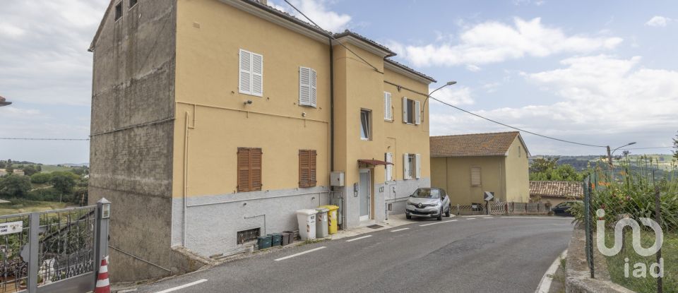 Three-room apartment of 69 m² in Osimo (60027)