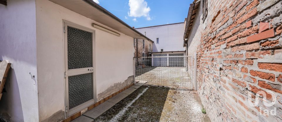 Casa 5 locali di 319 m² in Migliaro (44020)