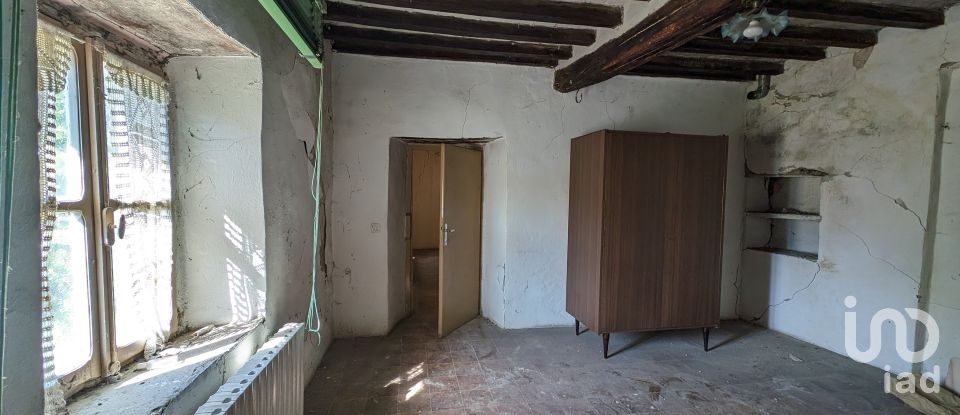 Town house 4 rooms of 170 m² in Calestano (43030)