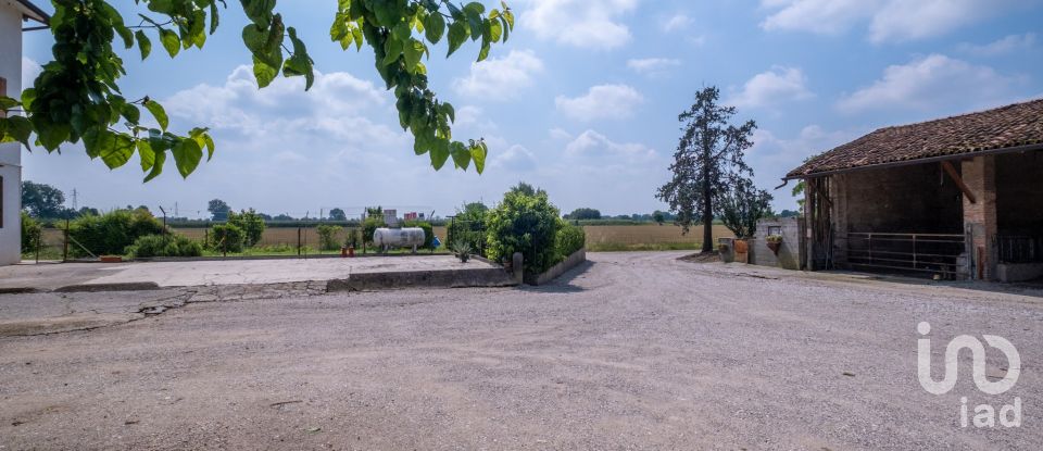 Casa indipendente 0 locali di 400 m² in Medole (46046)