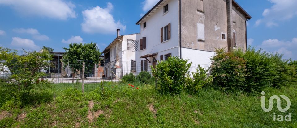 Casa indipendente 0 locali di 400 m² in Medole (46046)