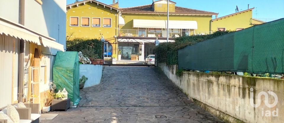 Varie superfici 5 locali di 80 m² a Ponti sul Mincio (46040)