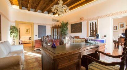 Four-room apartment of 158 m² in Verona (37129)