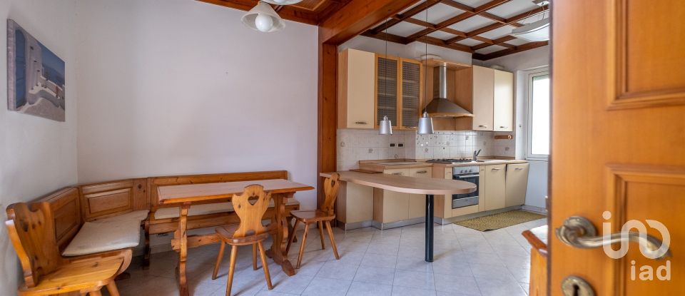 Appartamento 6 locali di 93 m² a Genova (16161)