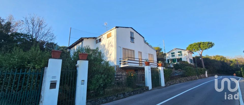 Casa indipendente 8 locali di 170 m² in Arenzano (16011)