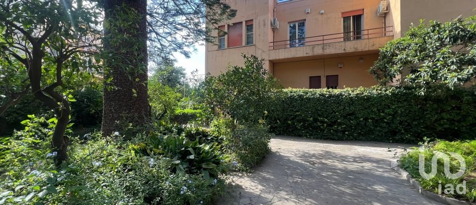 Villa 11 locali di 307 m² in Palermo (90131)