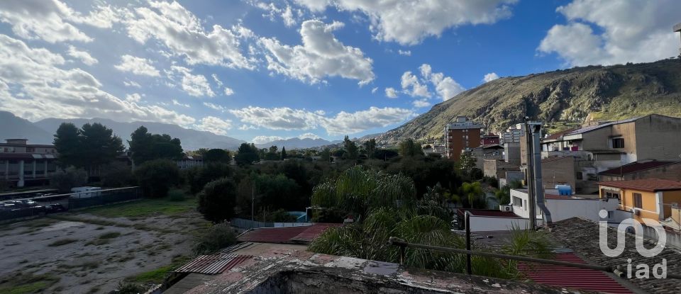 Villa 11 locali di 307 m² in Palermo (90131)