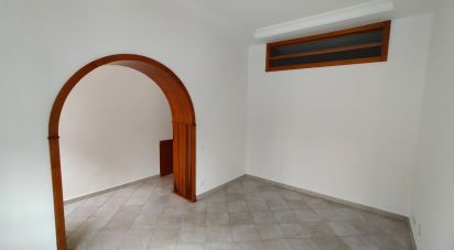 Appartamento 6 locali di 100 m² a Palermo (90145)
