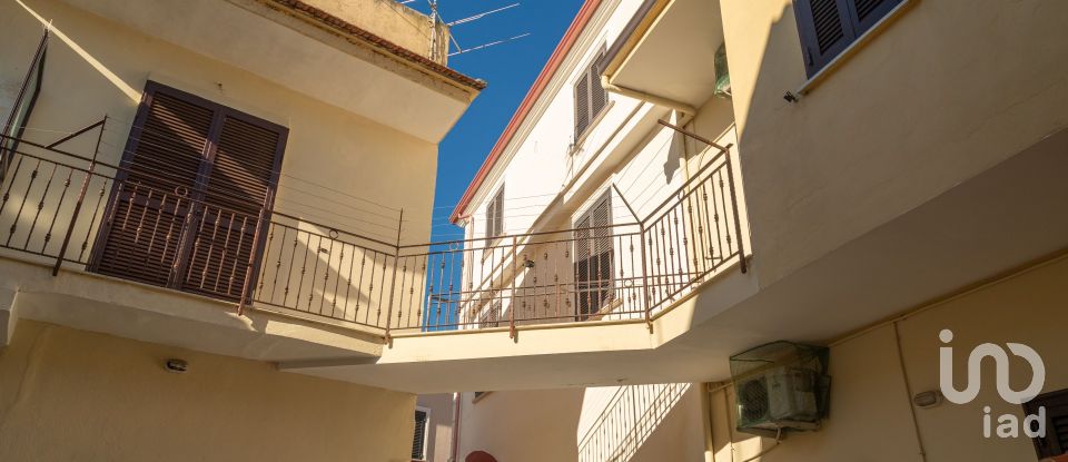 Casa 3 locali di 100 m² in Grazzanise (81046)