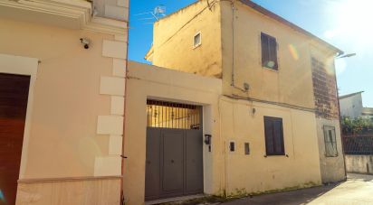 House 3 rooms of 100 m² in Grazzanise (81046)