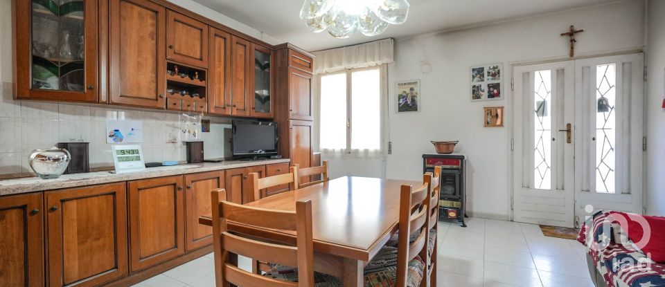 Town house 4 rooms of 147 m² in Codigoro (44021)