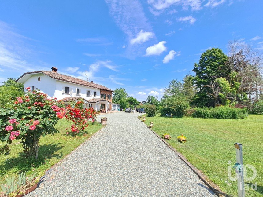 Farm 17 rooms of 362 m² in Masio (15024)