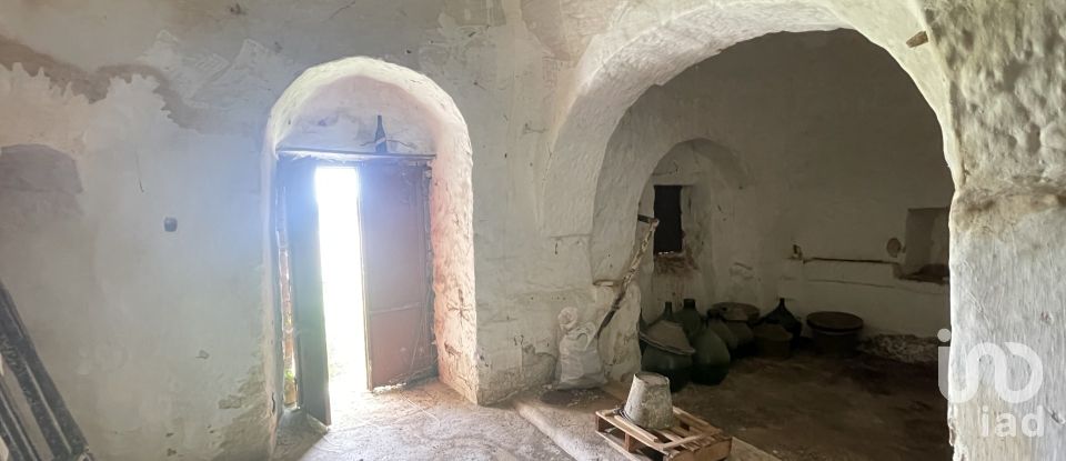 Trullo 7 locali di 130 m² in Cisternino (72014)