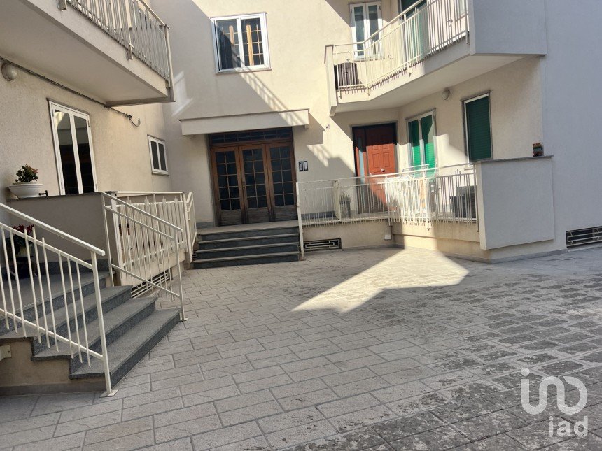 Quadrilocale di 100 m² a Cisternino (72014)