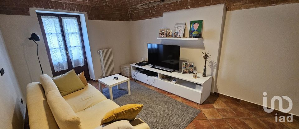 Three-room apartment of 75 m² in Rivarolo Canavese (10086)