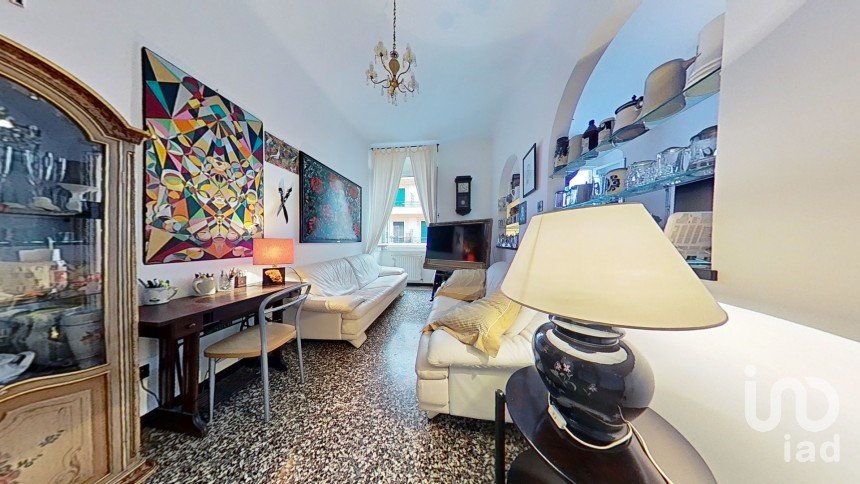 Four-room apartment of 99 m² in Genova (16129)