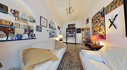 Four-room apartment of 99 m² in Genova (16129)