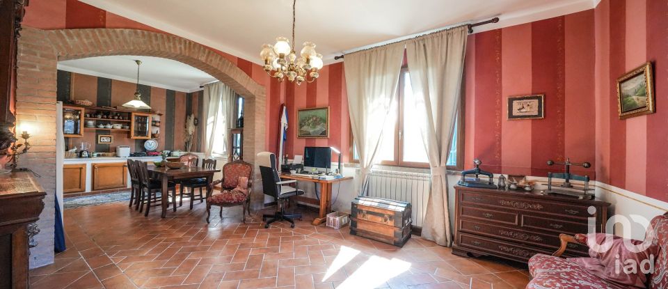 Casa 9 locali di 350 m² in Ostellato (44020)