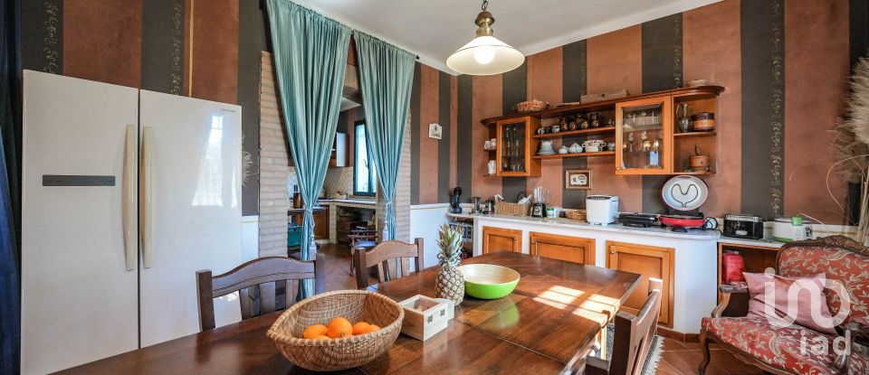 Casa 9 locali di 350 m² in Ostellato (44020)