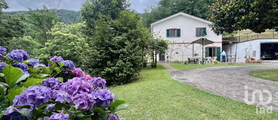 Casa indipendente 9 locali di 193 m² in Cicagna (16044)