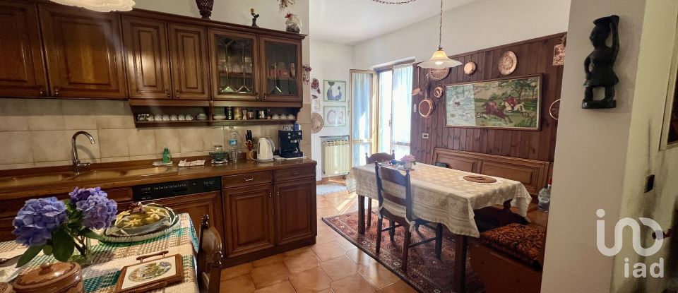 Casa indipendente 9 locali di 193 m² in Cicagna (16044)