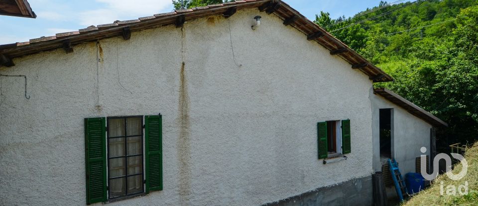 Casa 6 locali di 140 m² in Paroldo (12070)