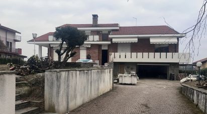 Villa 20 locali di 525 m² in Chieri (10023)