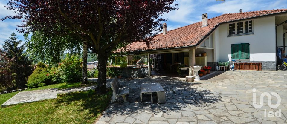 Farm 11 rooms of 258 m² in Millesimo (17017)