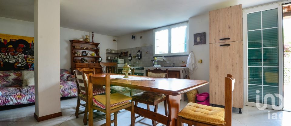 Farm 11 rooms of 258 m² in Millesimo (17017)