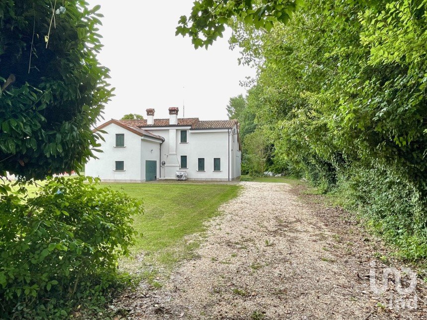 Villa 4 locali di 194 m² in Venezia (30174)