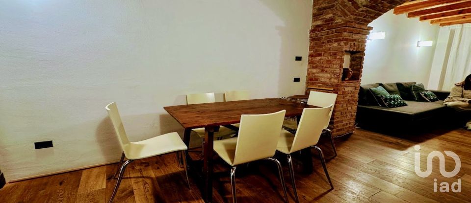 Three-room apartment of 78 m² in Milano (20121)