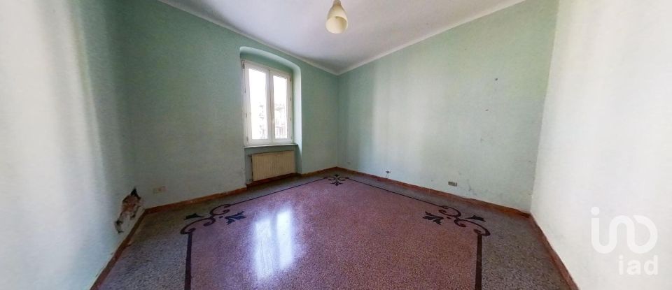 Building 3 rooms of 65 m² in Genova (16149)