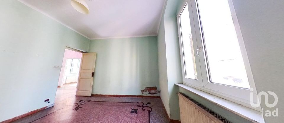 Palazzo / Stabile 3 locali di 65 m² a Genova (16149)