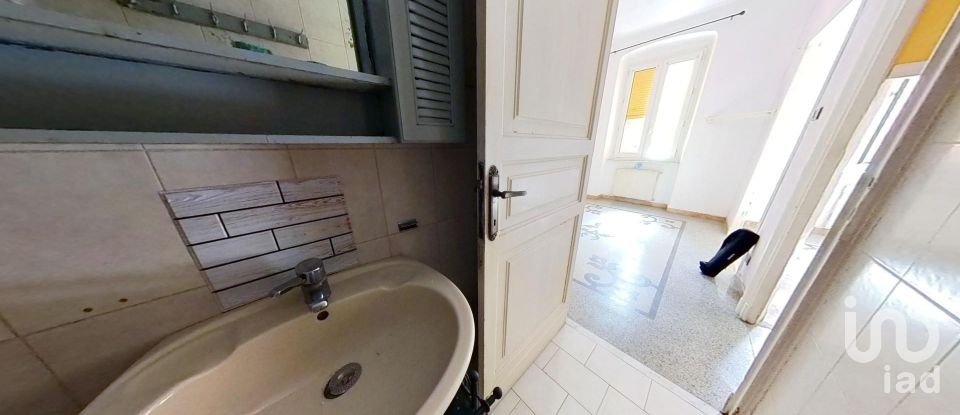 Palazzo / Stabile 3 locali di 65 m² a Genova (16149)